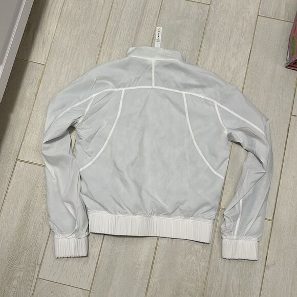 New Lululemon 2 white and grey print reversible jacket - Picture 5 of 5